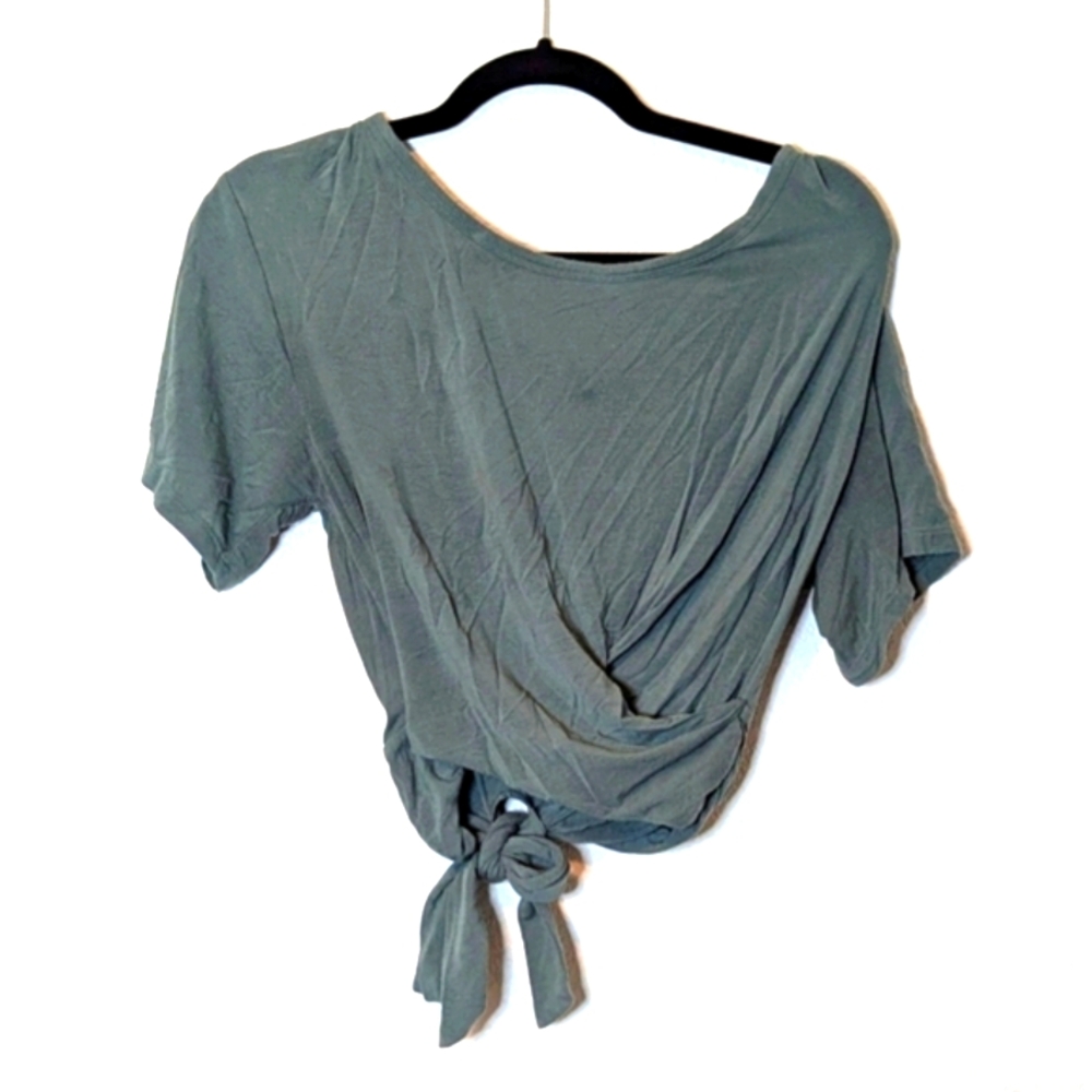 Victoria's Secret Green Short Sleeve Crop with Tie Front and Relaxed Fit
